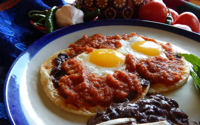 Huevos rancheros 