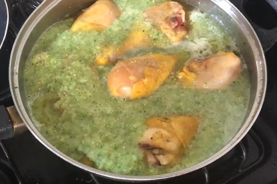 Pollo en salsa verde 