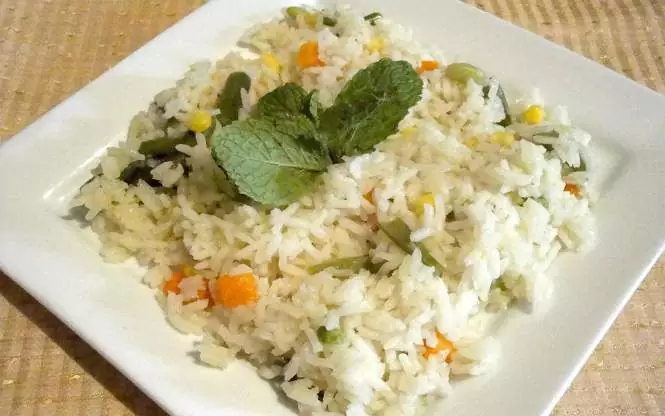 Cocinar arroz precocido (El Arroz queda más suelto)